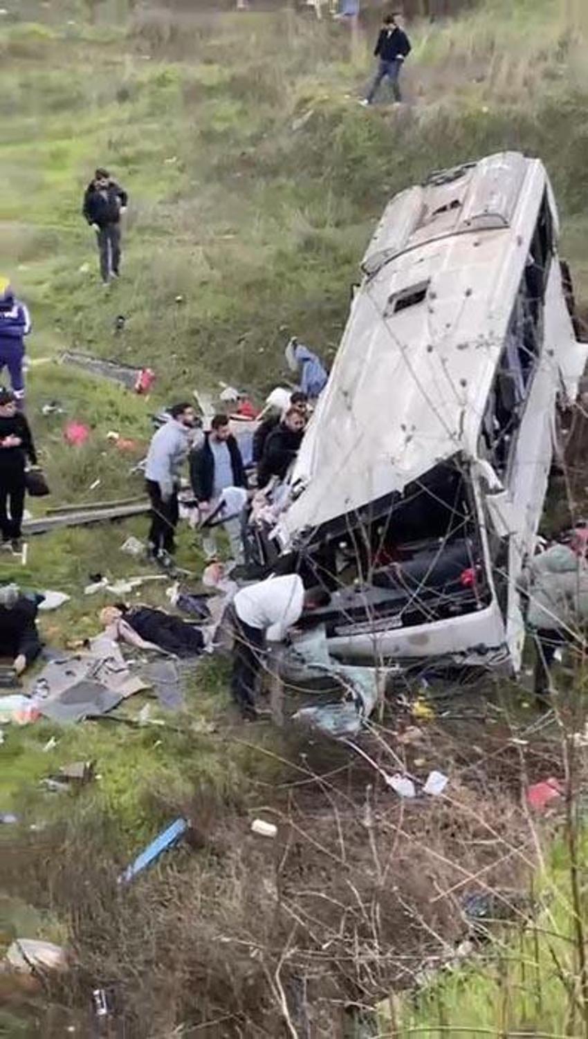 İstanbul Esenyurt'ta işçi servisi şarampole yuvarlandı; 4 ölü 3'ü ağır 7 yaralı