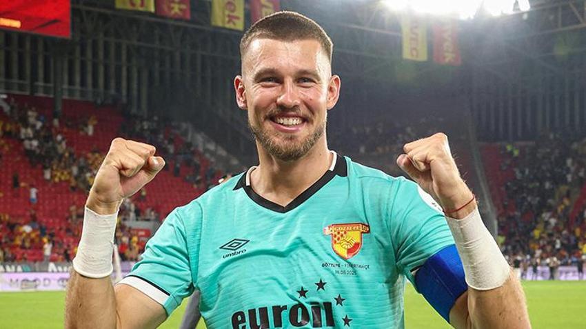 Geçen sene gönderilmesi planlanan Göztepe'nin kalecisi bu yıl gol yemiyor!