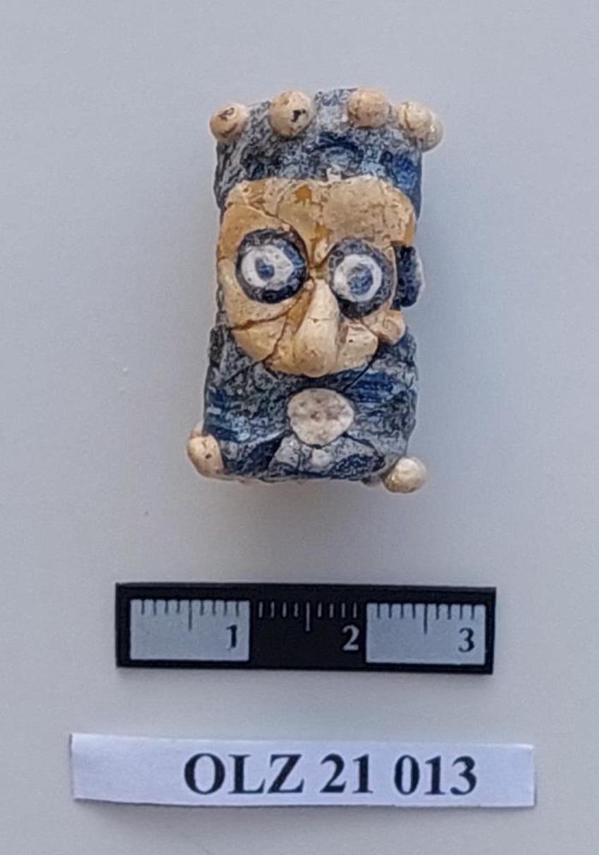 Amasya'da Fenikelilerin izine rastlandı: İnsan başlı cam boncuklar ve küpten bebek mezarları bulundu