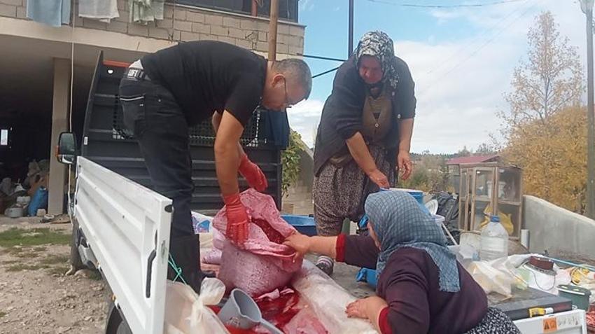 İmece usulü üretiliyor, yıllarca bozulmuyor: Mersinli kadınların yeni gelir kapısı oldu