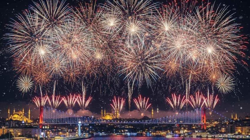 1 Ocak resmi tatil mi? 1 Ocak 2026 okullar üniversite özel sektör tatil mi? 31 Aralık Çarşamba yarım gün mü?