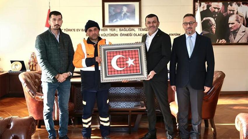 Denizli'de belediye personelinden alkışlanacak harekete! Sosyal medyada viral oldu