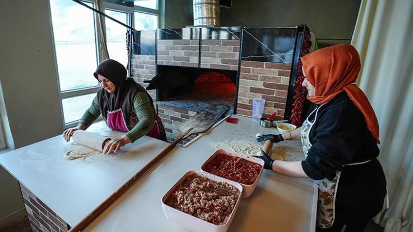 Mevsimlik işçi olarak Bursa'ya ayak bastı! Kendi işinin patronu oldu: 'Burada iş yapamazsın' diyenlere kulak asmadı