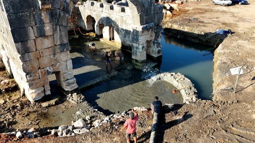 Bilim insanları Antalya'da olduğunu biliyordu! 15 yıl sonra çamur içerisinde ortaya çıktı