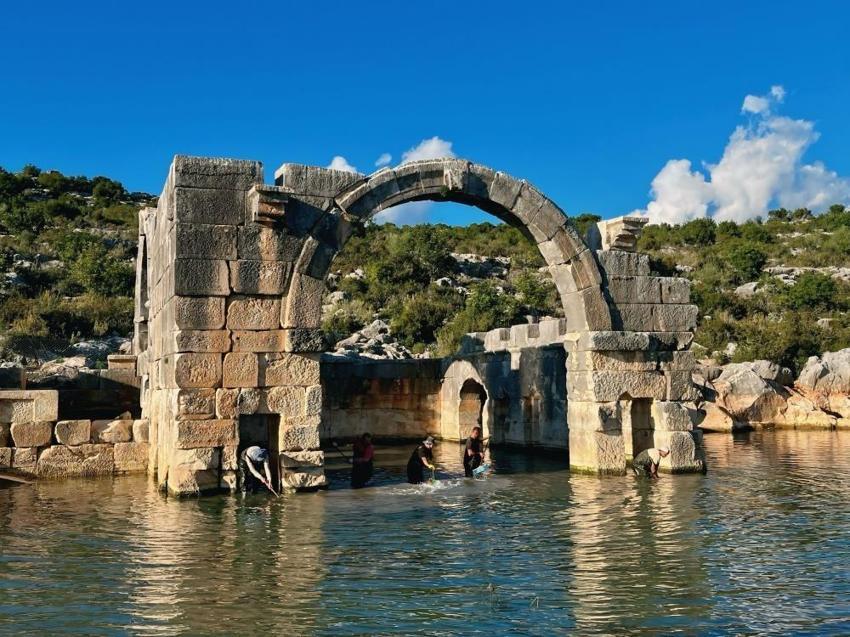 Bilim insanları Antalya'da olduğunu biliyordu! 15 yıl sonra çamur içerisinde ortaya çıktı
