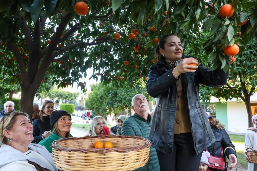İpe diziliyor, günlerce bekletiliyor! Kadınların elinde altına dönüşüyor