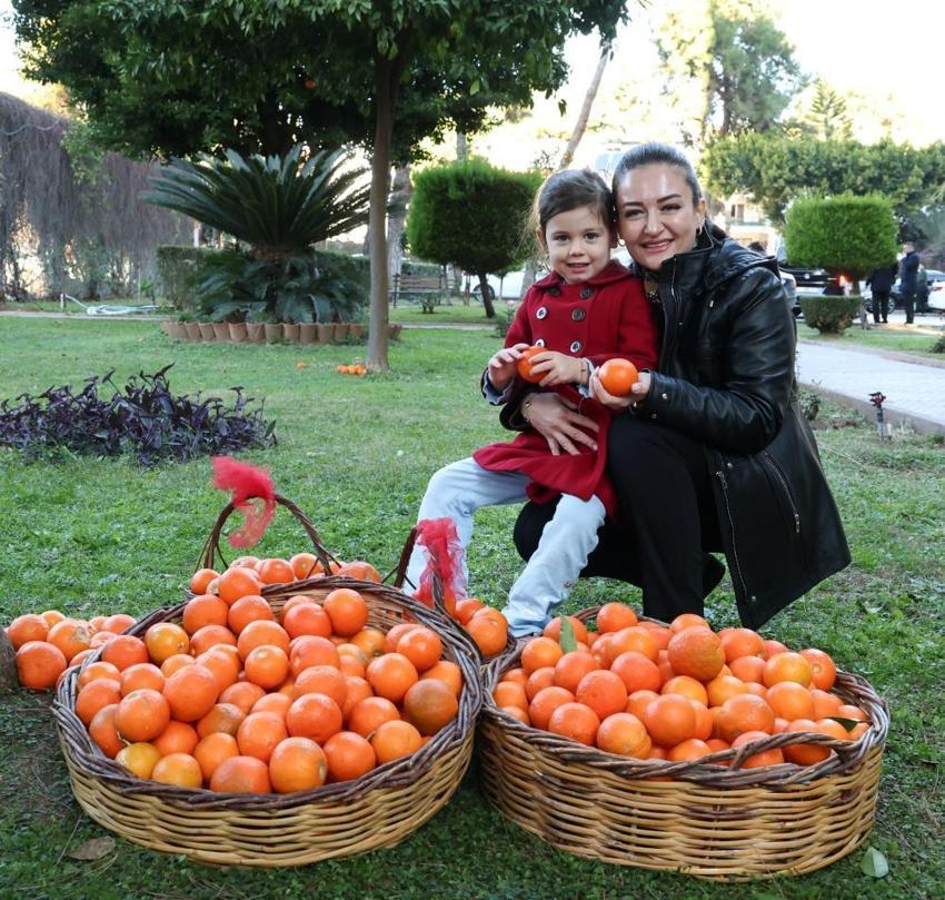 İpe diziliyor, günlerce bekletiliyor! Kadınların elinde altına dönüşüyor