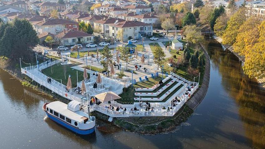 Eskişehir'de 1 Ocak düzenlemesi! Büyükşehir Belediyesi'nden açıklama geldi: Eskişehir'de ulaşım saatleri 1 Ocak'ta değişiyor