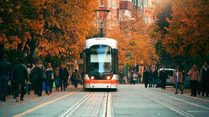 Eskişehir'de 1 Ocak düzenlemesi! Büyükşehir Belediyesi'nden açıklama geldi: Eskişehir'de ulaşım saatleri 1 Ocak'ta değişiyor