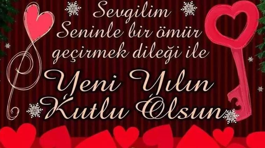 Sevgiliye Yeni Yıl Mesajları 2026 ❤️: Kız Arkadaşa En Romantik, Özlem dolu ve Anlamlı Yılbaşı Mesajları & Sözleri