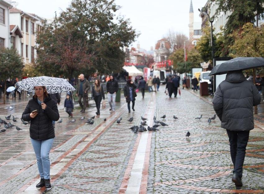 Kar uyarıları bakanlık ve Meteoroloji'den peş peşe geldi: 3 gün etkili olacak! İşte yeni yıl için hava tahminleri