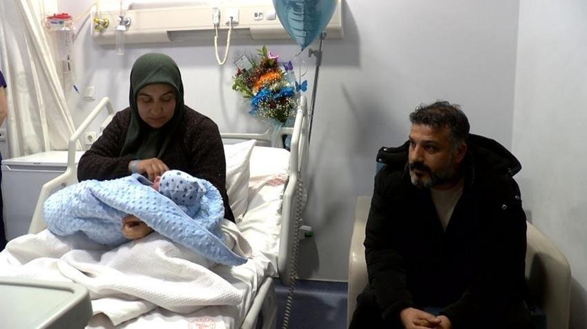 Malatya'da yeni yılın ilk bebeği 'Muhammed Ali' 00.08'de dünyaya geldi