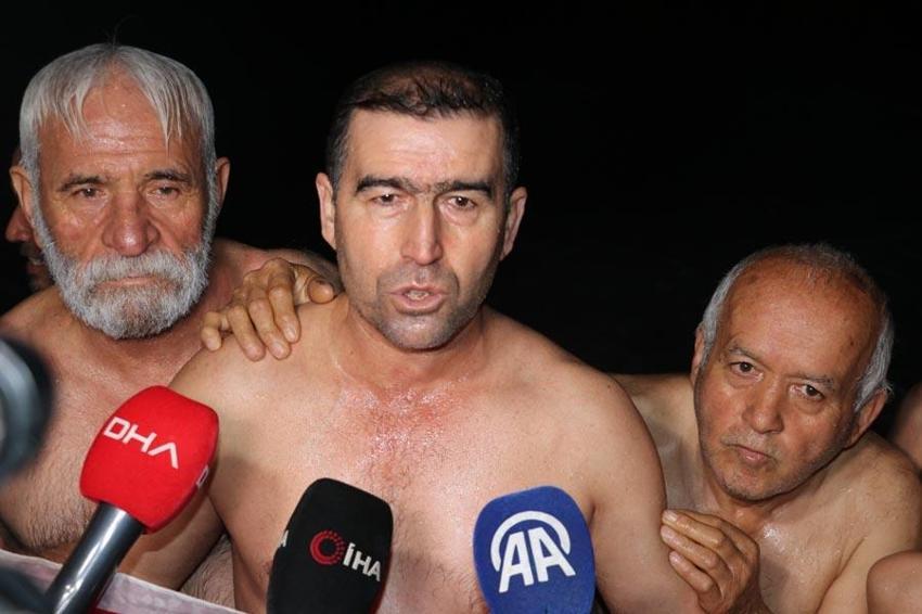 Antalya’da yeni yıl! Denize girip, geri sayım yaptılar