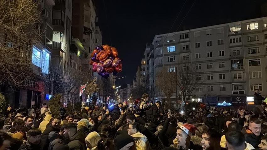 Eskişehir’de yılbaşı büyük coşkuyla kutlandı