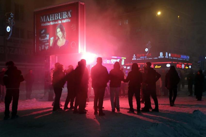 Gaziantep’te yeni yıl kutlamaları sokaklara taştı
