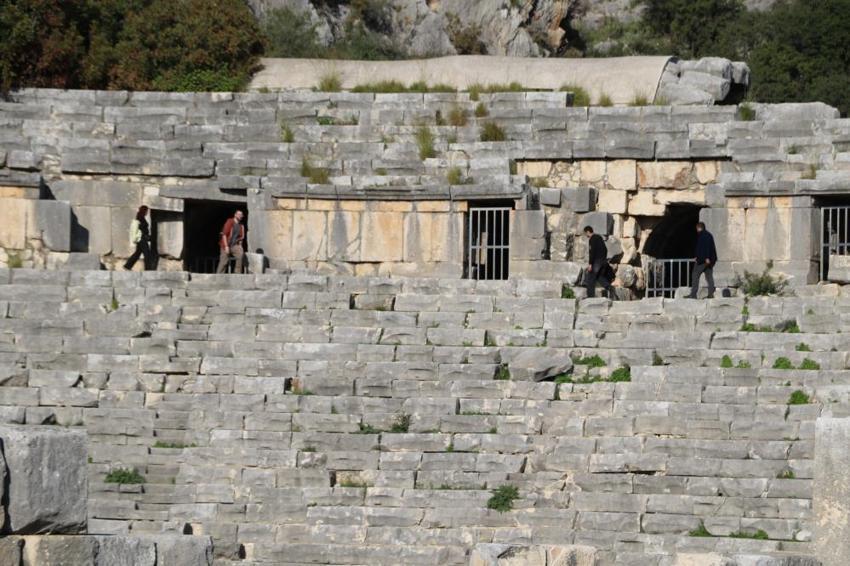 Demre'nin altında devasa bir metropol yatıyor! 9,5 metre derinde keşfedilmeyi bekleyen 'Anadolu’nun Pompei’sinde heyecanlandıran gelişme