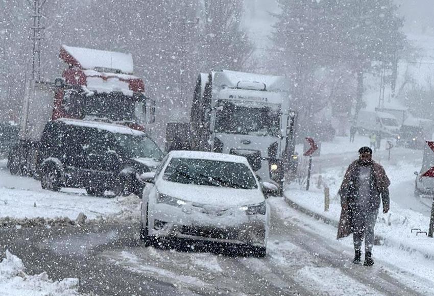Okullara kar tatili: İllerden açıklamalar peş peşe geldi, 2 Ocak Cuma günü tatil oldu
