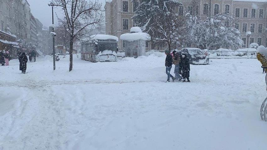 En düşük hava sıcaklığı Bolu'da ölçüldü Türkiye'nin en soğuk ili oldu