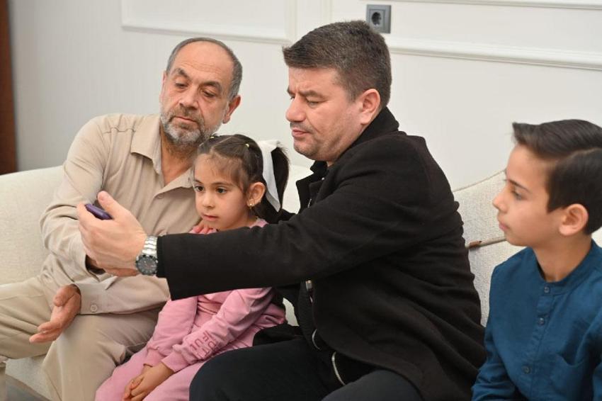 Aksaray'da 7 yaşındaki Zeynep'in bayrak sevgisi