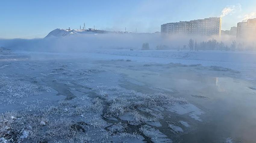 Sivas eksi 19'u gördü! Kızılırmak Nehri buz tuttu