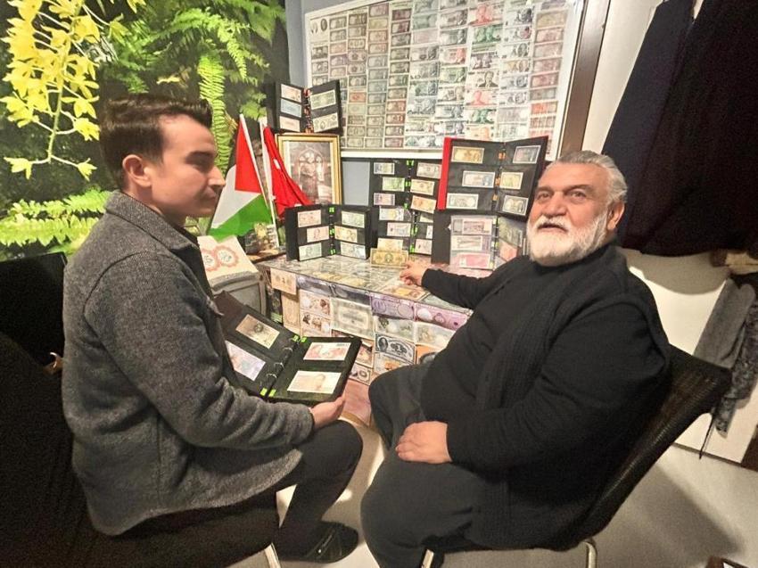 40 yıllık birikimini Gazze için gözünü kırpmadan bağışladı! Ankaralı Memduh amca bin parçalık eserini satışa çıkardı