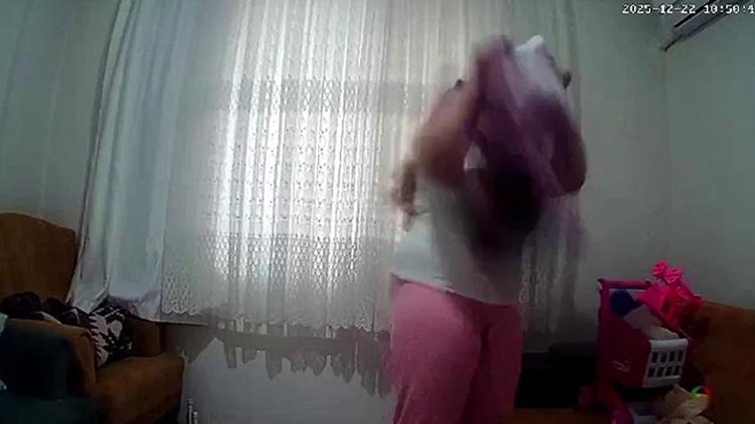 Kızının vücudunda morluklar gören baba eve kamera taktı! Görüntüleri izlediğinde korkunç anne şiddetini gördü