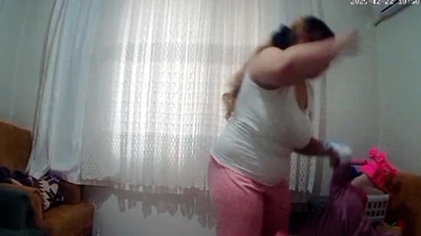 Kızının vücudunda morluklar gören baba eve kamera taktı! Görüntüleri izlediğinde korkunç anne şiddetini gördü
