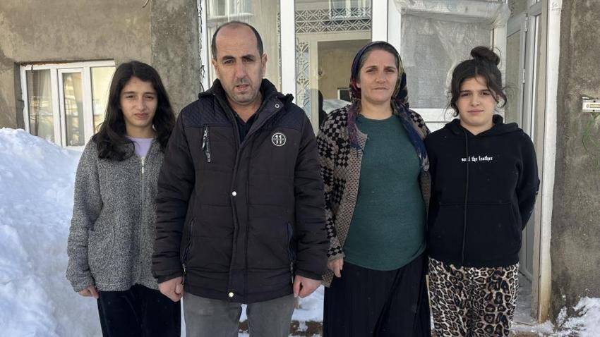 Şırnaklı aile evlerinin salonlarından gelen sesi duyunca deprem sandılar! Gördükleri manzara karşısında şok oldular