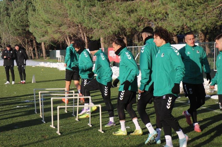 Sakaryaspor, Bandırmaspor maçının hazırlıklarına devam etti! Kutlu: Takımı yakışan yerlere getireceğimize inanıyoruz
