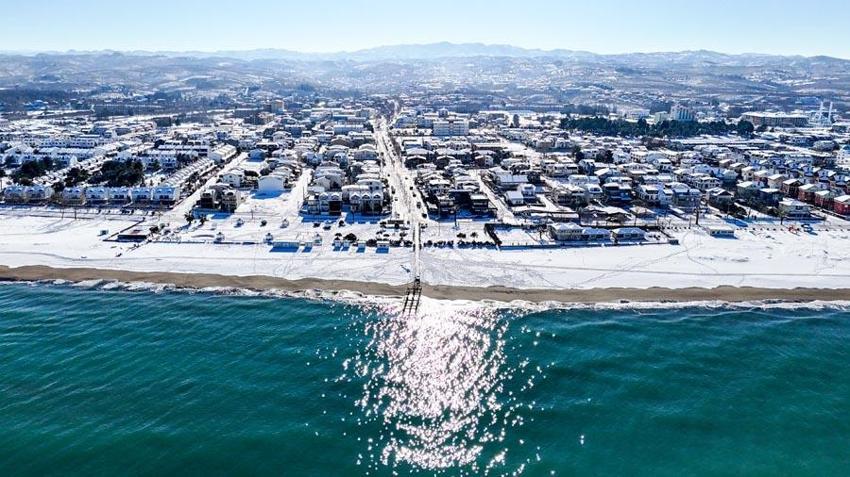 Sakarya’nın karla kaplanan Karadeniz sahili ve Büyükmelen Çayı havzası havadan görüntülendi