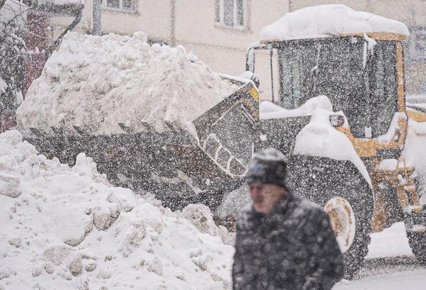 Kar yaşığı, sağanak ve kuvvetli fırtına geliyor! Meteoroloji hava durumu raporuyla illeri tek tek uyardı