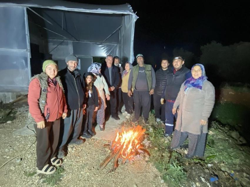 Antalya'da don alarmı! Termometreler sıfırın altını gördü, üretici don nöbetine başladı