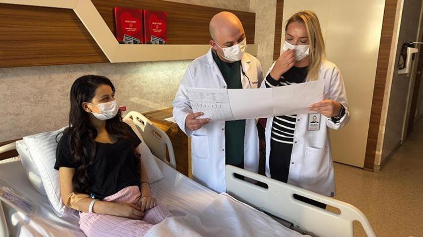 Babasıyla birlikte mantar yedi, kabusu yaşadı! Gece yarısı gelen mucize telefon Medine'nin hayatını kurtardı