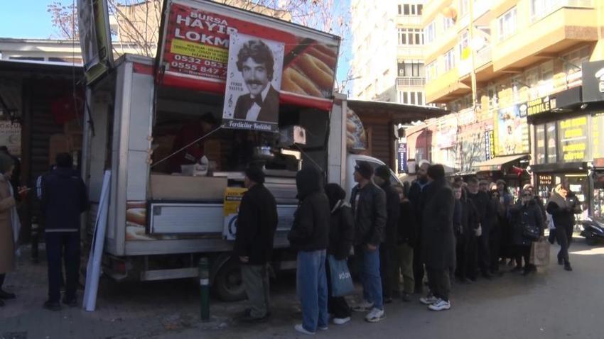 Onu görenler gözlerine inanamadı! Ferdi Tayfur’un benzeri Bursa’da ortaya çıktı: Fotoğraf yarışına girdiler