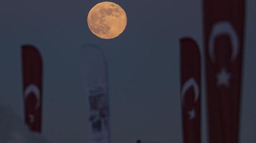 Kars'taki görsel şölen görenlerin nefeslerini kesti!