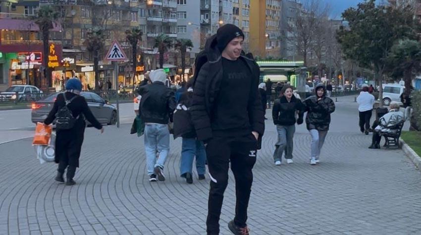 Bursa'da lodos kabusu! Vatandaşlar fırtınada uçmamak için yerlere böyle yattılar