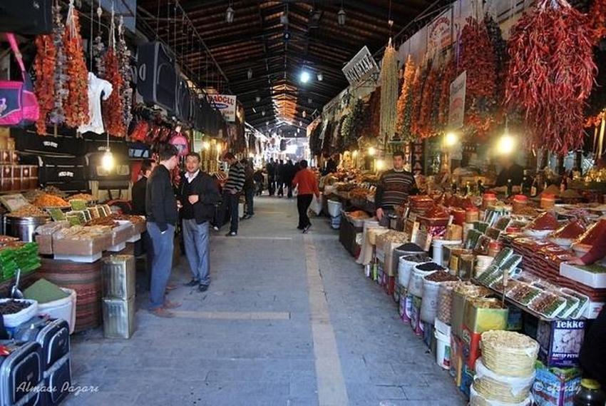 Bu pazarda alan da satan da kadınlar! Gaziantep'te sokağa ismi verildi