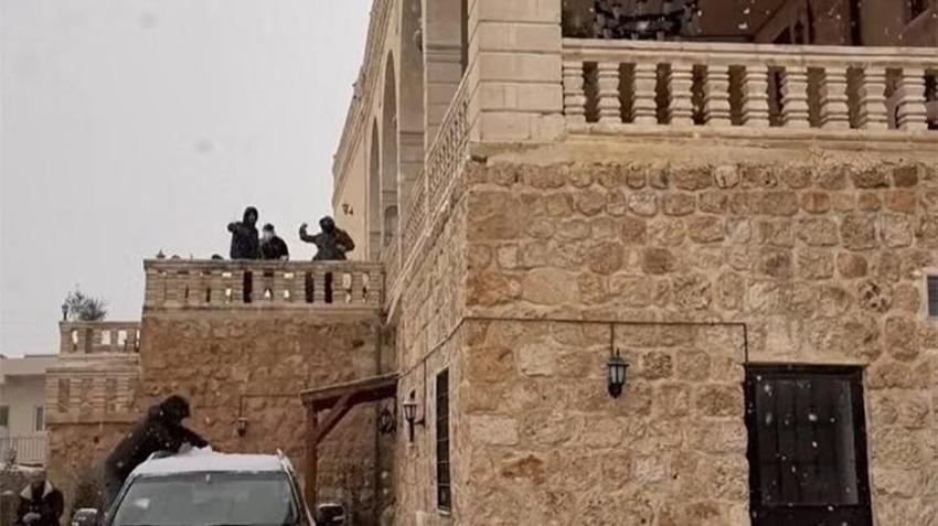 Uzak Şehir karlar altında