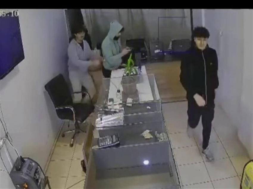 Hatay'ın altın rezervini çökerttiler! 3 dakikada 3 kilo altın çaldılar