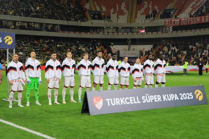 Samsunspor'da Yüksel Yıldırım Musaba'yı yerden yere vurup İrfan Can Eğribayat transferini açıkladı