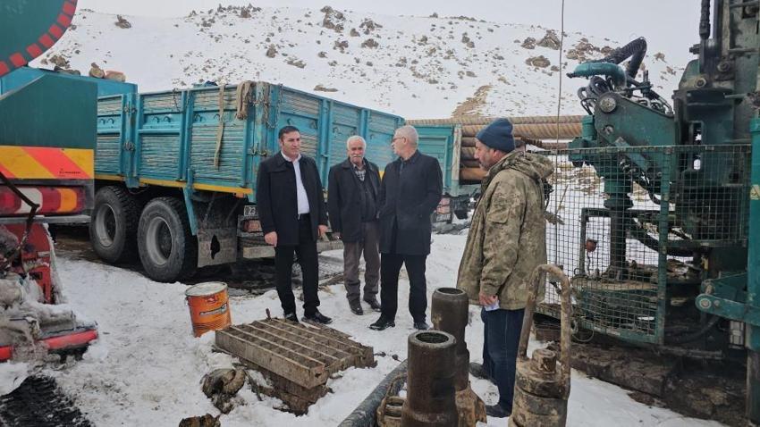 Bitlis'te varlık içinde yokluk: Bütün şehre kar yağdı bu mahallede içmeye su yok!