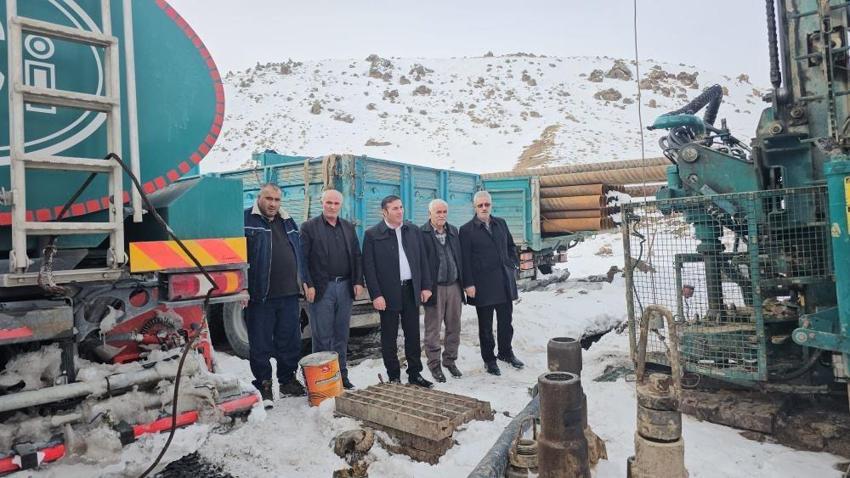 Bitlis'te varlık içinde yokluk: Bütün şehre kar yağdı bu mahallede içmeye su yok!