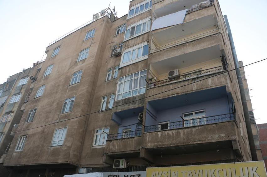 Diyarbakır'da 83 kişi nöbete başladı: Kolon çatlak, hırsızlar iş başında!