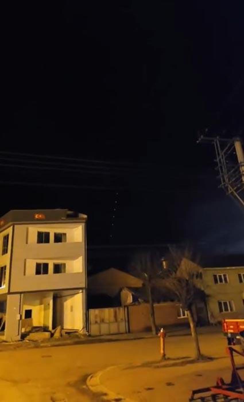 Bursa semalarındaki gizemli ışıklar şehirde heyecan yarattı!