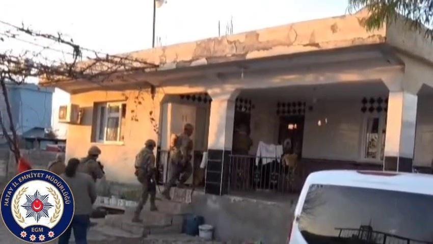 Hatay'da soyguna giderken araba bozuldu: 4 kilo altını 4 noktaya gömerken bir detay gözden kaçtı