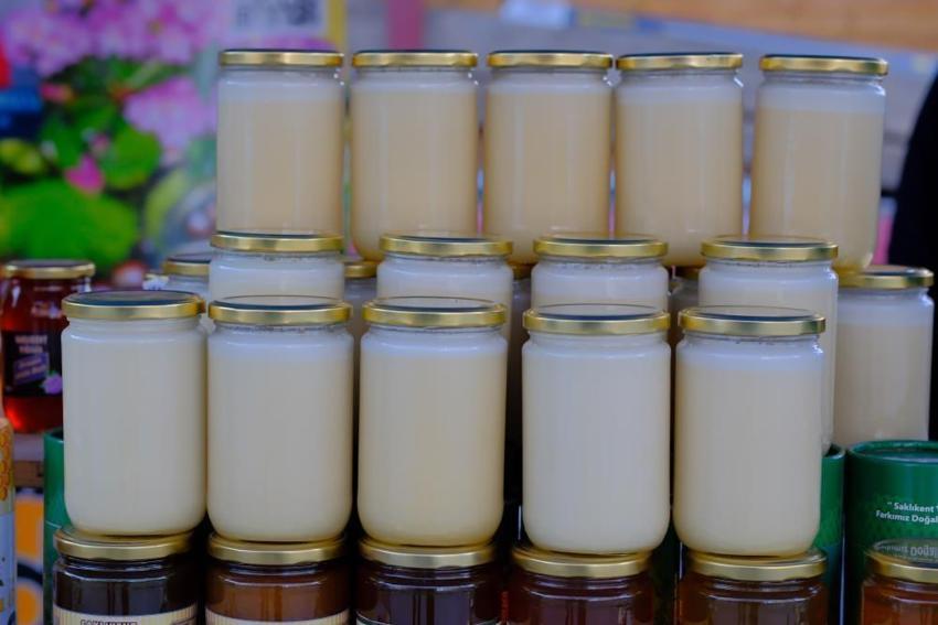 Böyle bal görülmedi! Bilmeyenler uzak duruyor, bilenler kaşık kaşık tüketiyor
