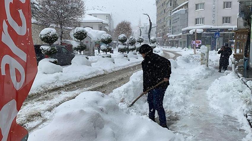 Kentte lapa lapa kar yağdı, bir ürün 'yok' sattı! Artık satın almak isteyenler boş dönüyor