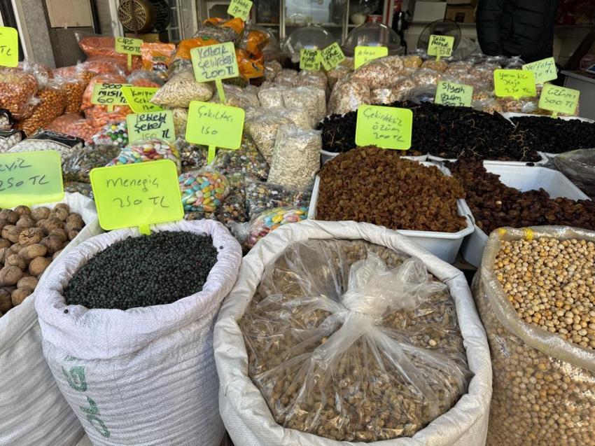 Diyarbakır'da pazarlarda kuyruk oluştu! Talebe yetişemiyorlar