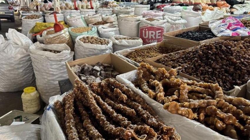 Diyarbakır'da pazarlarda kuyruk oluştu! Talebe yetişemiyorlar