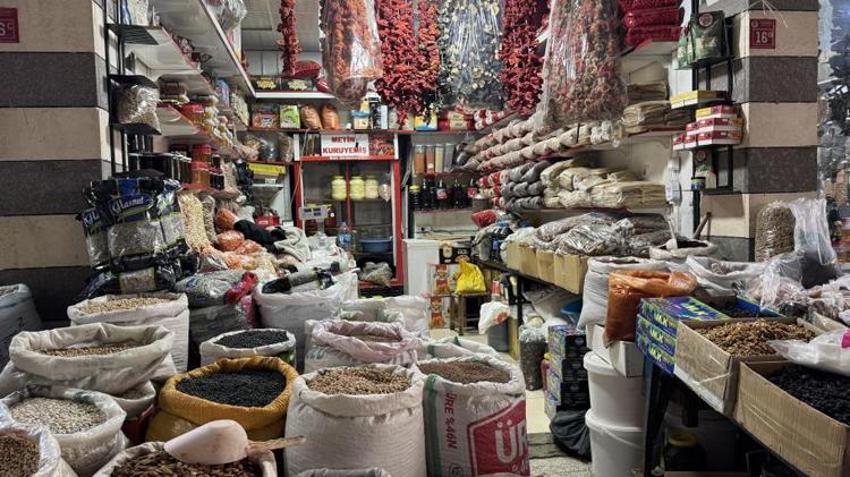 Diyarbakır'da pazarlarda kuyruk oluştu! Talebe yetişemiyorlar